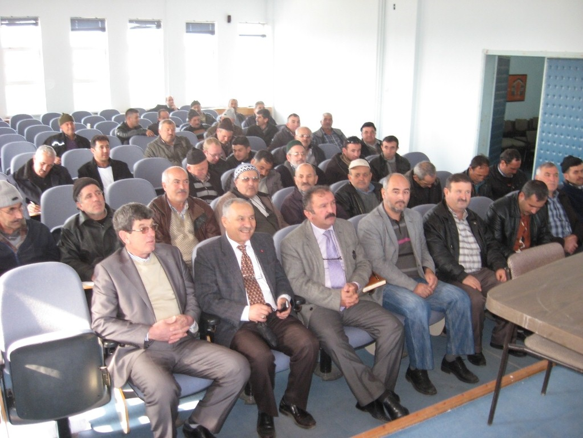 Burhaniye\'de Arıcılara Destekleme Semineri