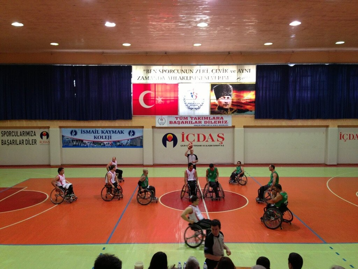 Basketbolda İlk Yarının Lideri Çanakkale Boğazgücü