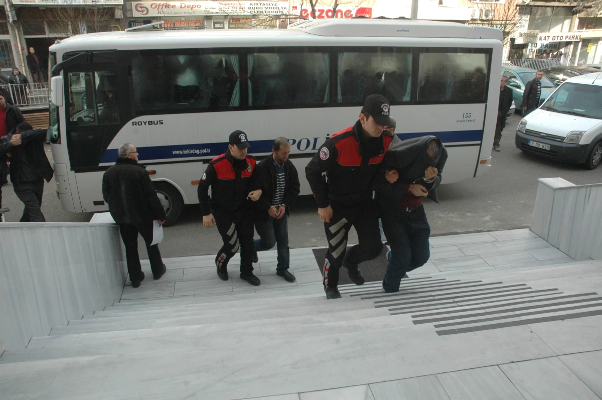 Fuhuş Operasyonunda Gözaltına Alınan 21 Kişi Çorlu Adliyesine Sevk Edildi