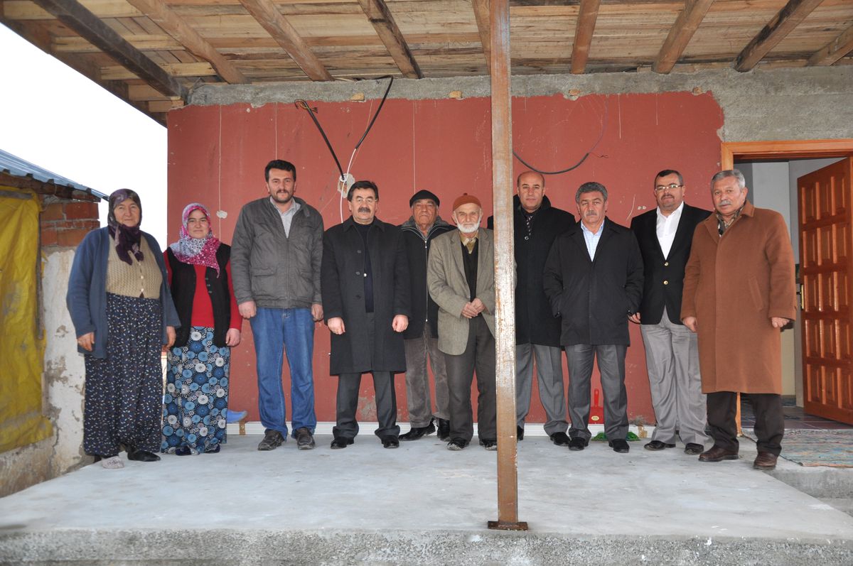 Gölbaşı Belediyesi\'nden Evi Yanan Aileye Destek