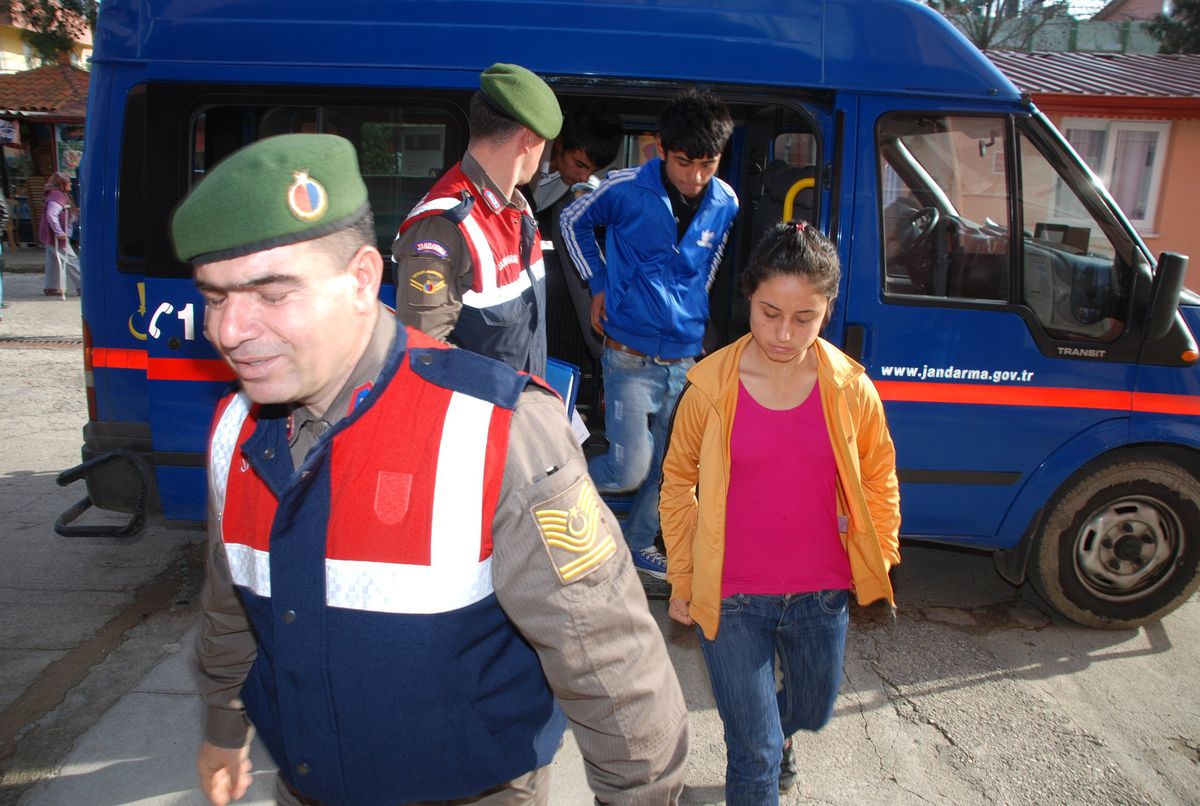 Jandarmadan Şafak Baskını: 13 Gözaltı