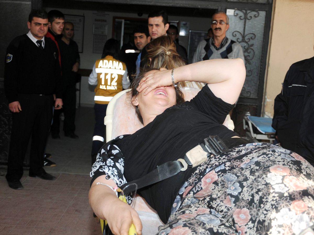 Kahvaltıda Eşini Bıçakladı