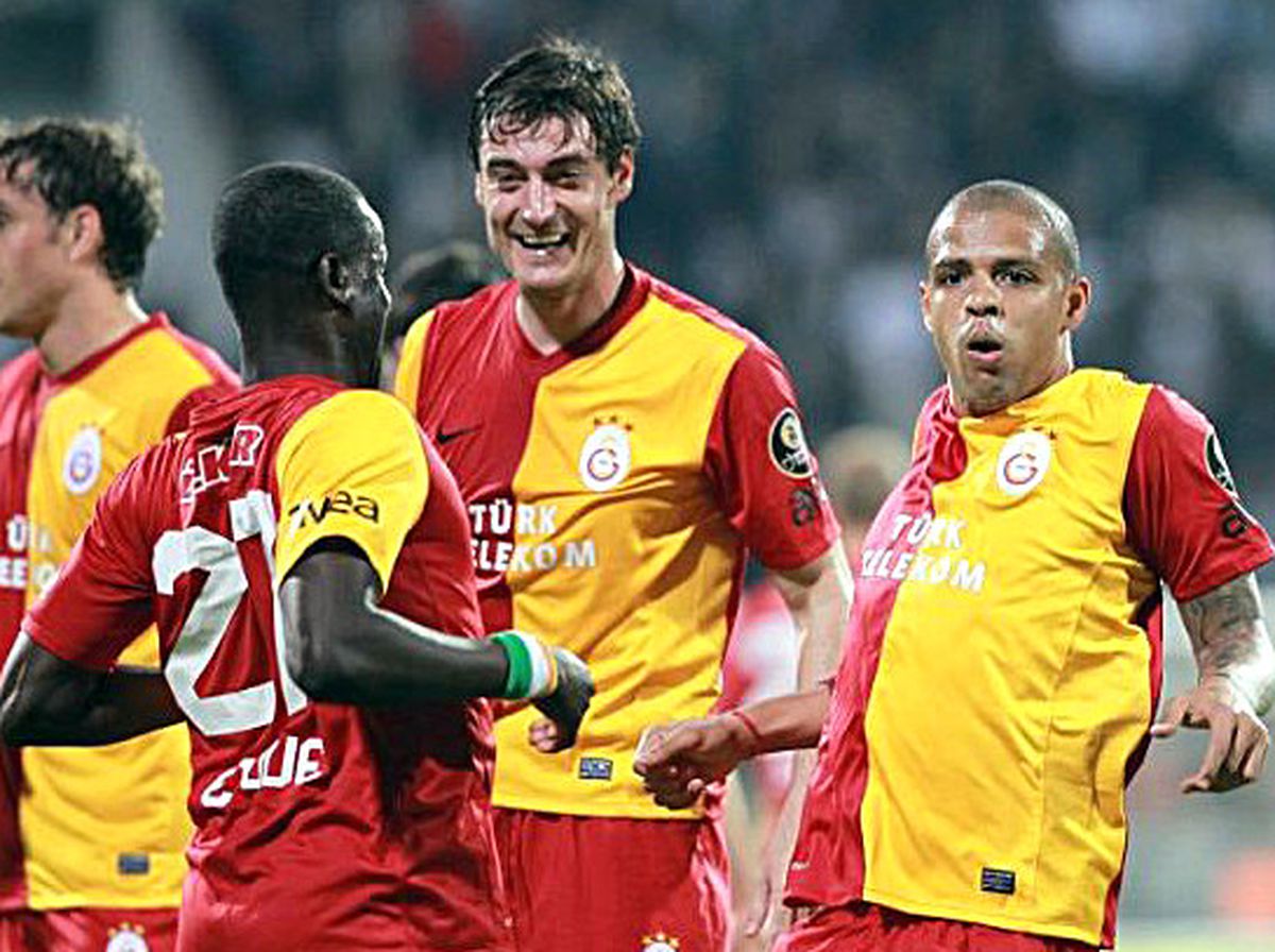 Melo ve Eboue\'nin Dönüşü