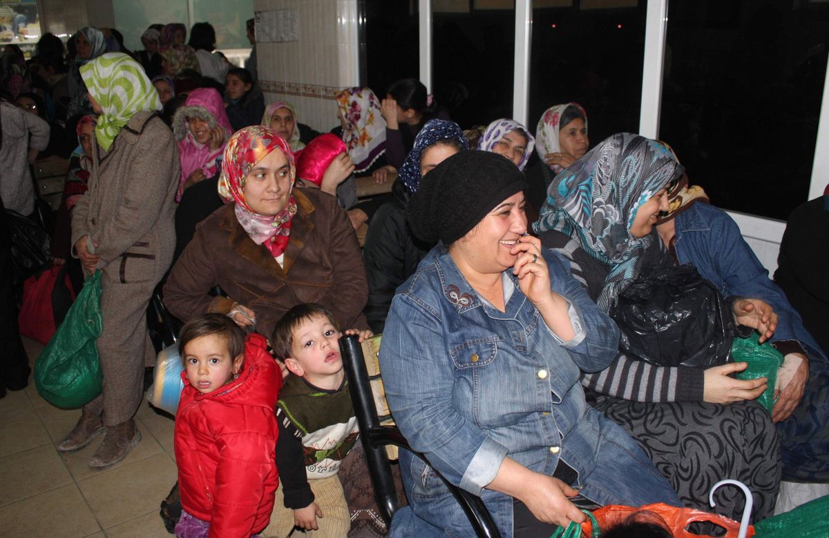 Uşşaki Vakfı'nın Yemek Yardımları Devam Ediyor