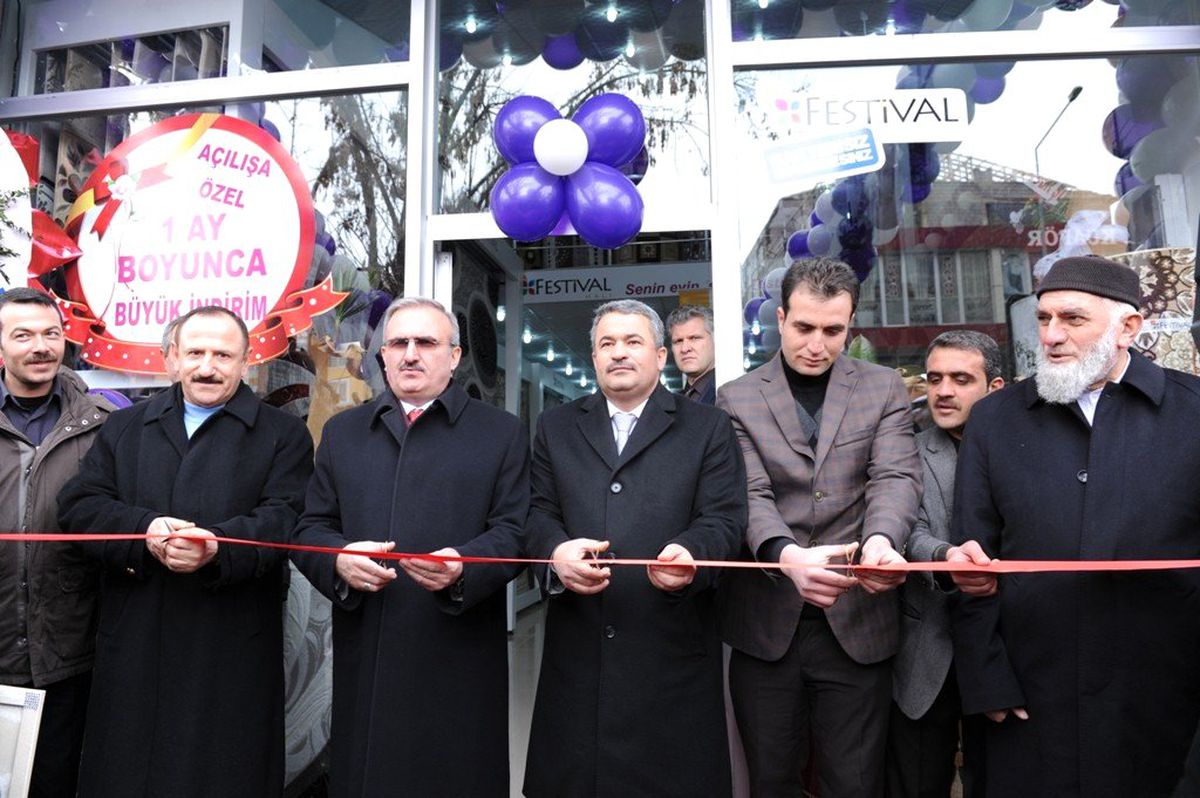 Vali Karaloğlu\'ndan İşyeri Açılışı