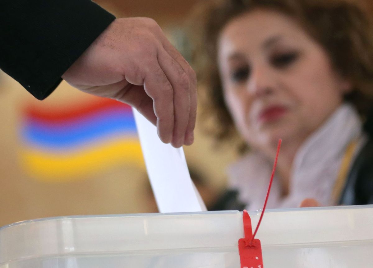 AB\'den Ermenistan\'a Yeni Seçimler İçin 4 Maddelik Ödev