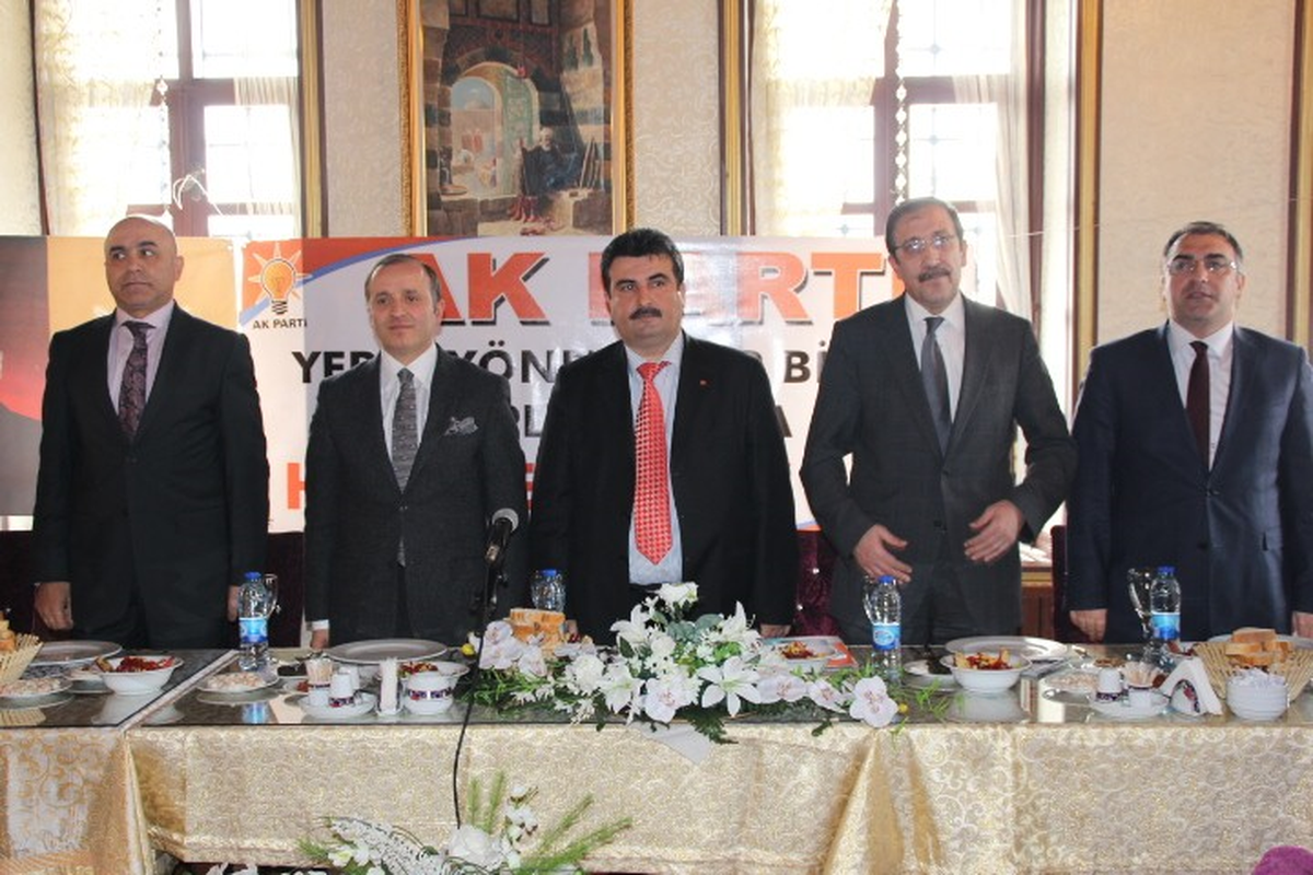 Erzurum Büyükşehir Belediye Önderliğinde AK Parti Yerel Yönetim Toplantısı Gerçekleştirildi