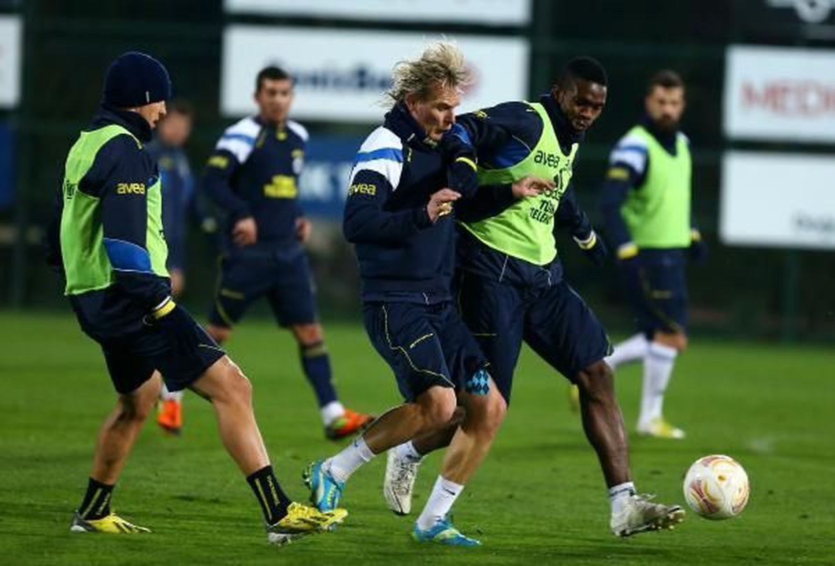 Fenerbahçe\'nin Kadıköy\'deki Avrupa Karnesi