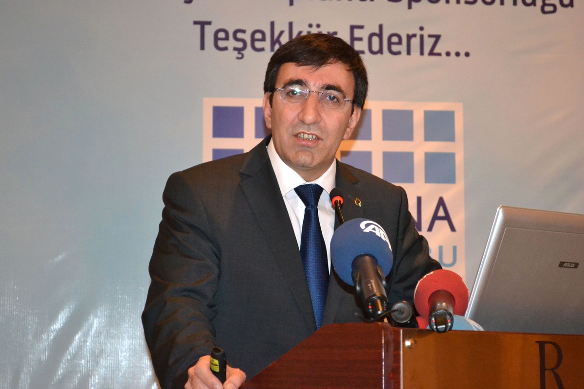 Yılmaz: Üstünlük İnsan Kaynağında