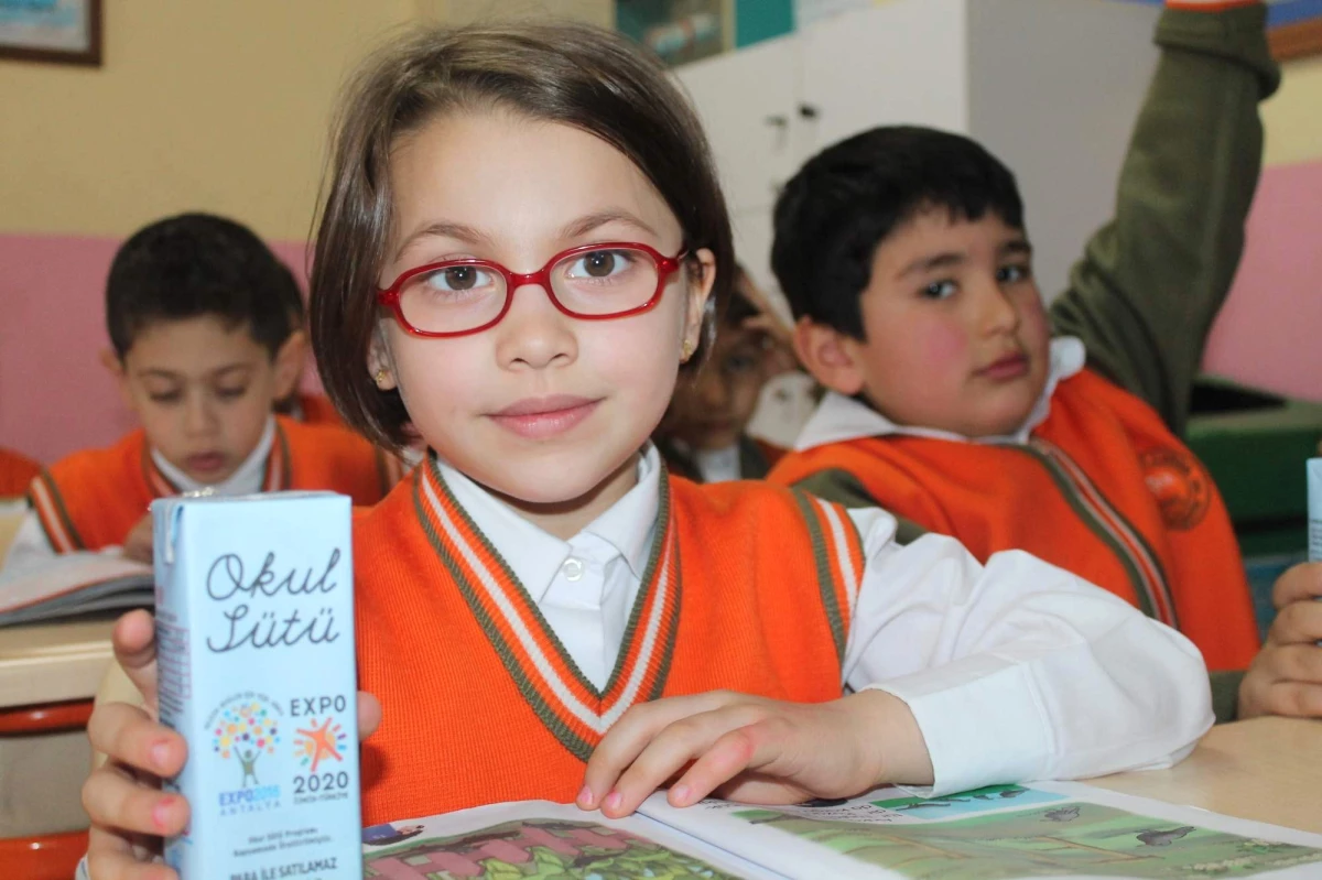 Kırşehir\'de 2013 Yılı İkinci Dönem Süt Dağıtımı Başladı