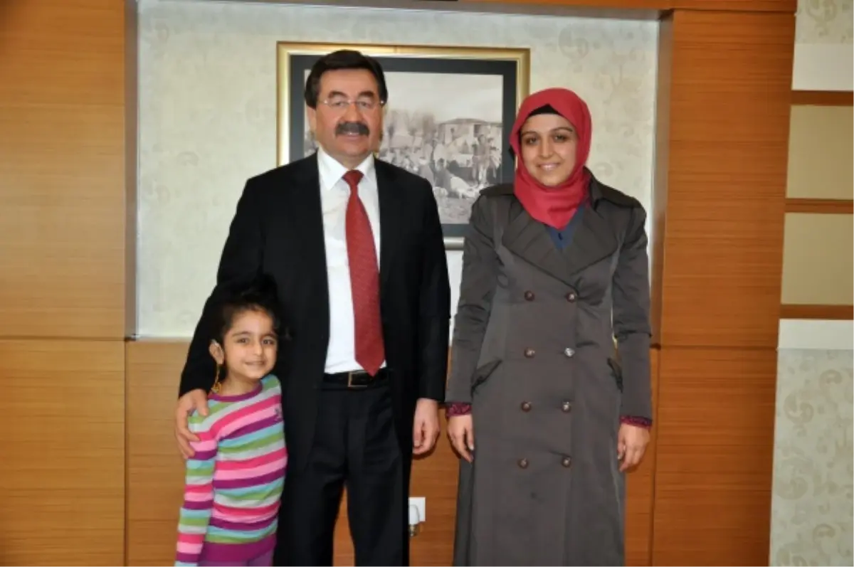 Nehir\'in Başkan Sevgisi