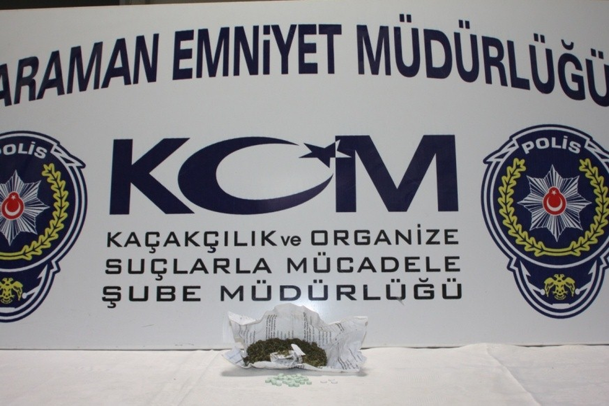 Öğrencilere Uyuşturucu Satan 2 Kişi Yakalandı