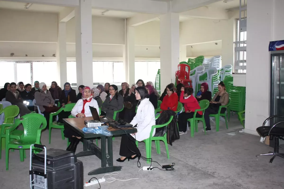 Sarıkaya\'da Gebelik Hakkında Seminer Düzenlendi