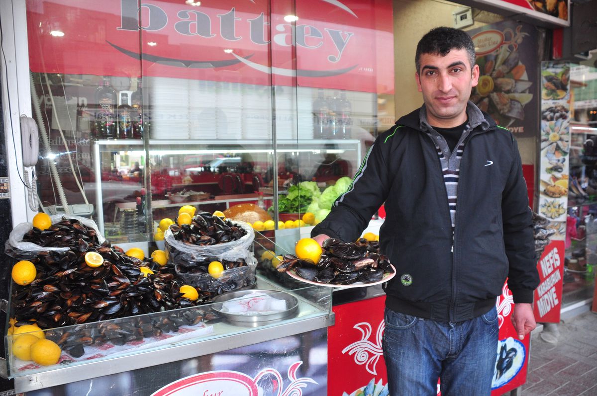 Torbalılı\'da Midye Çok Sevildi