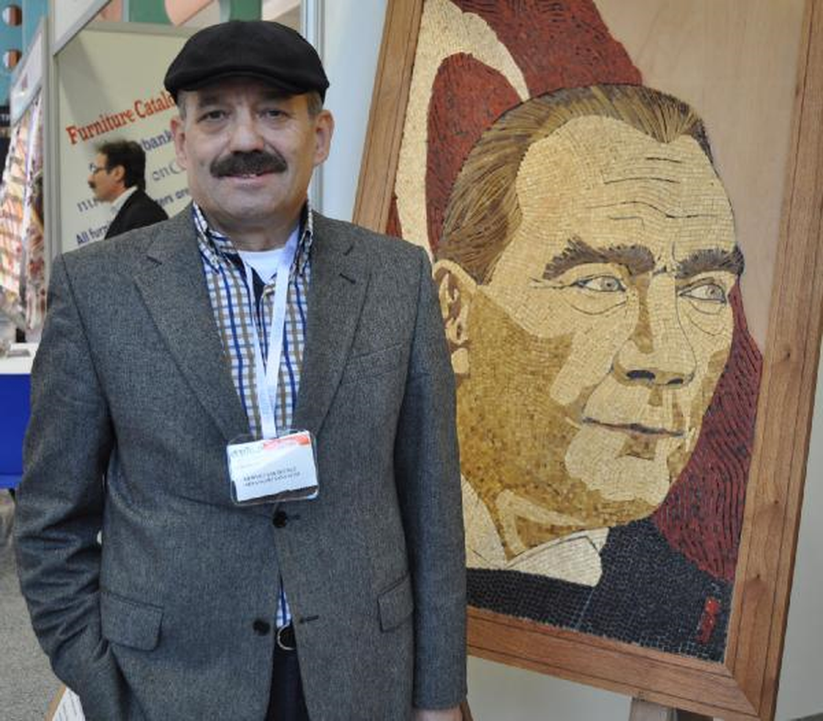 Ahşap Malzemeden Tablo Yapıyor