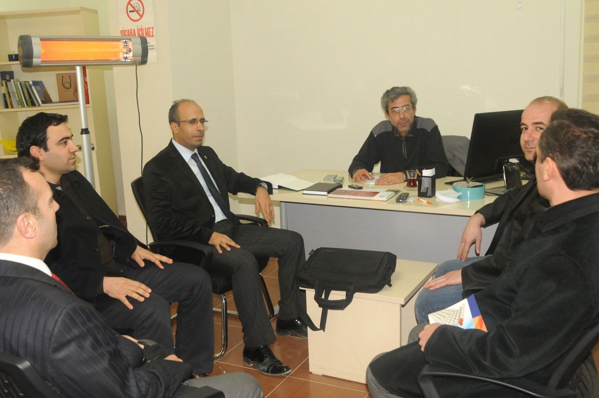 Eğitimcilerden Öğretmene Şiddet Tepkisi