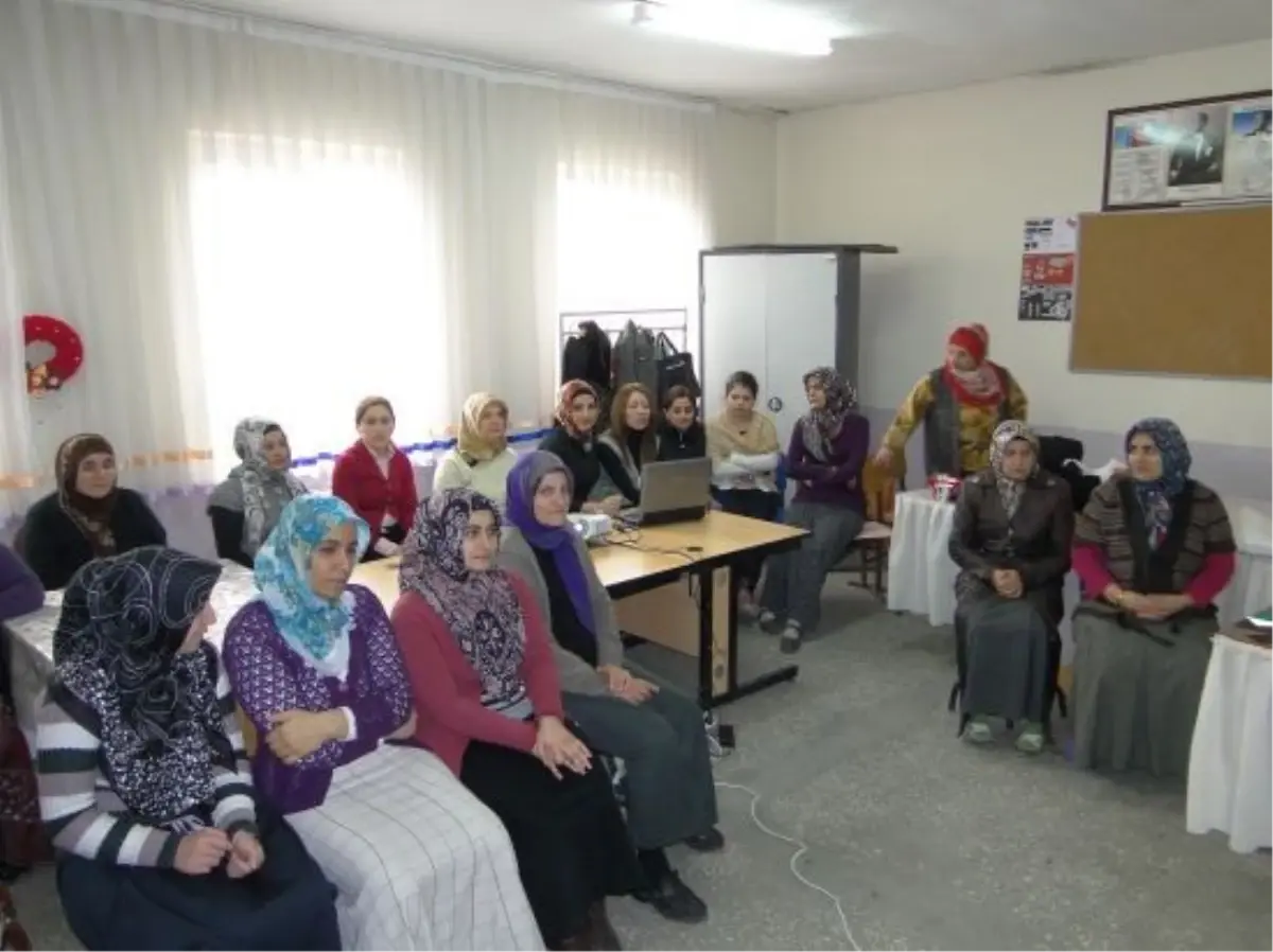 Kadınlara 'Ev Ekonomisi ve Aile İçi İletişim' Anlatıldı