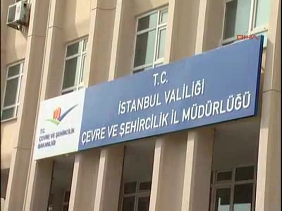 Kanarya Sakinlerinden \'Riskli Alan\' Tepkisi Küçükçekmece\'nin Kanarya Mahallesi Sakinleri, Bakanlar...