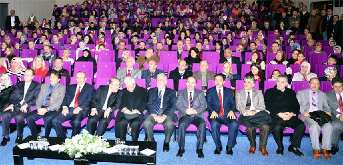 Kosova\'da \'Tasavvuf ve İslam\' Konferansı