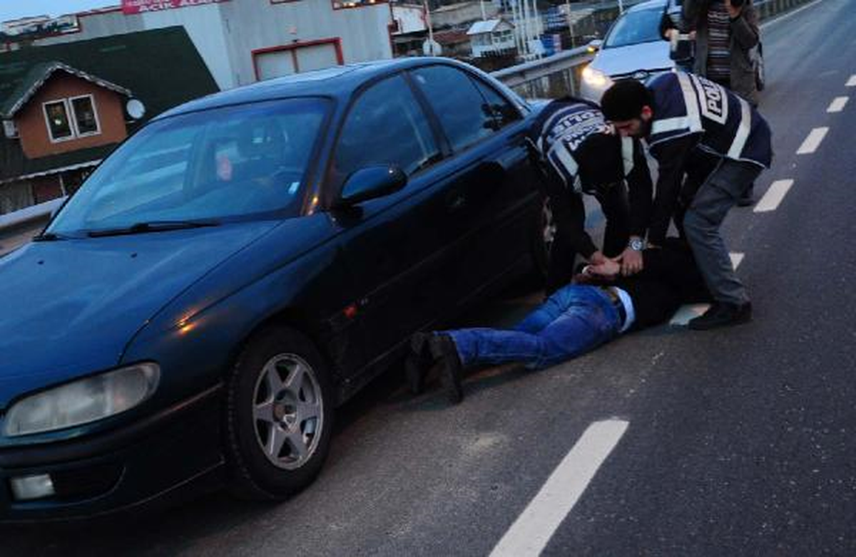 Otomobilde 30 Kilo Eroin Ele Geçirildi