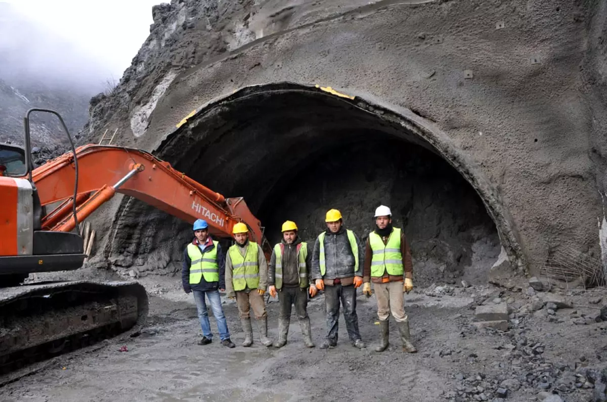 Umutla Beklenen Tünelin İhalesi 6 Mart\'ta Yapılacak