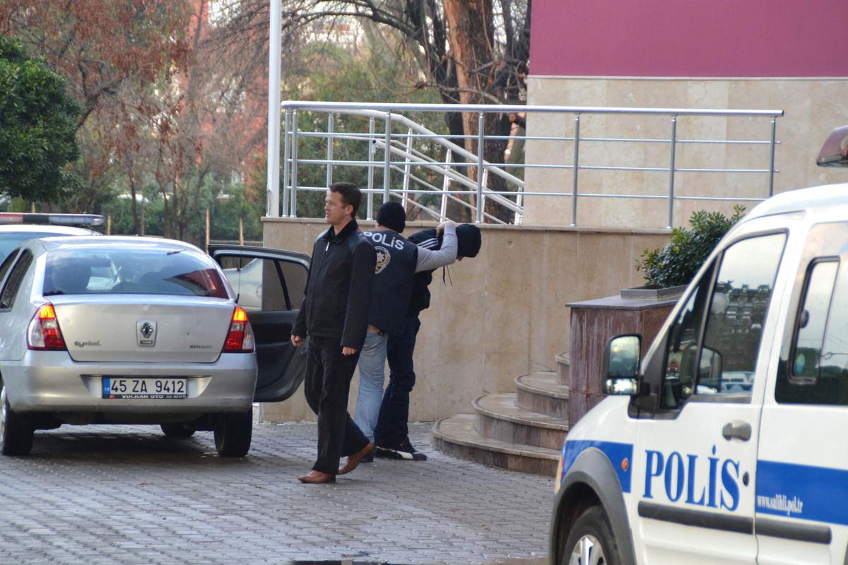 Uyuşturucu Operasyonunda 16 Kişi Tutuklandı