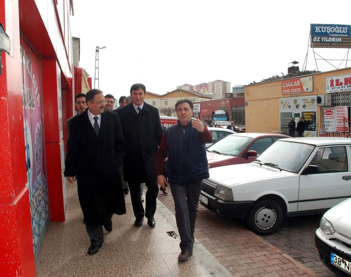 Başkan Özhaseki, Orta Sanayi Esnafını Ziyaret Etti