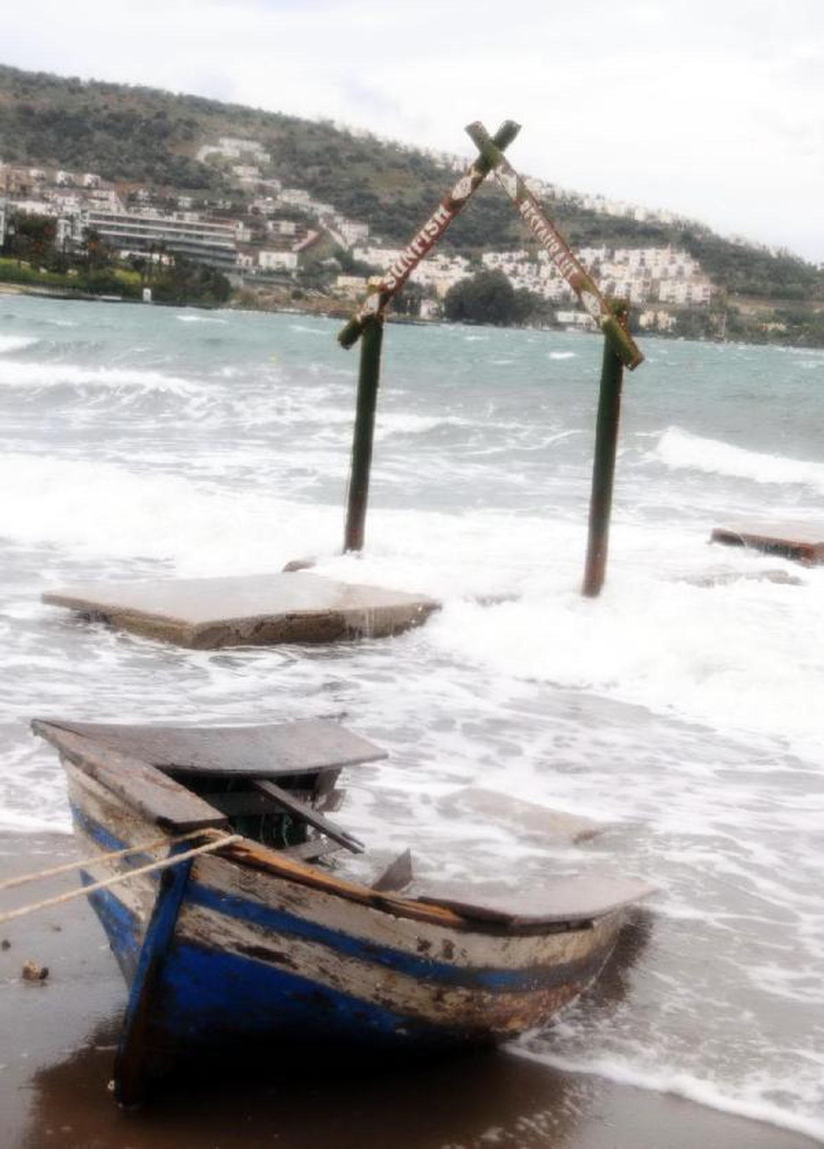 Bodrum\'da Sağanak Gitti Fırtına Geldi