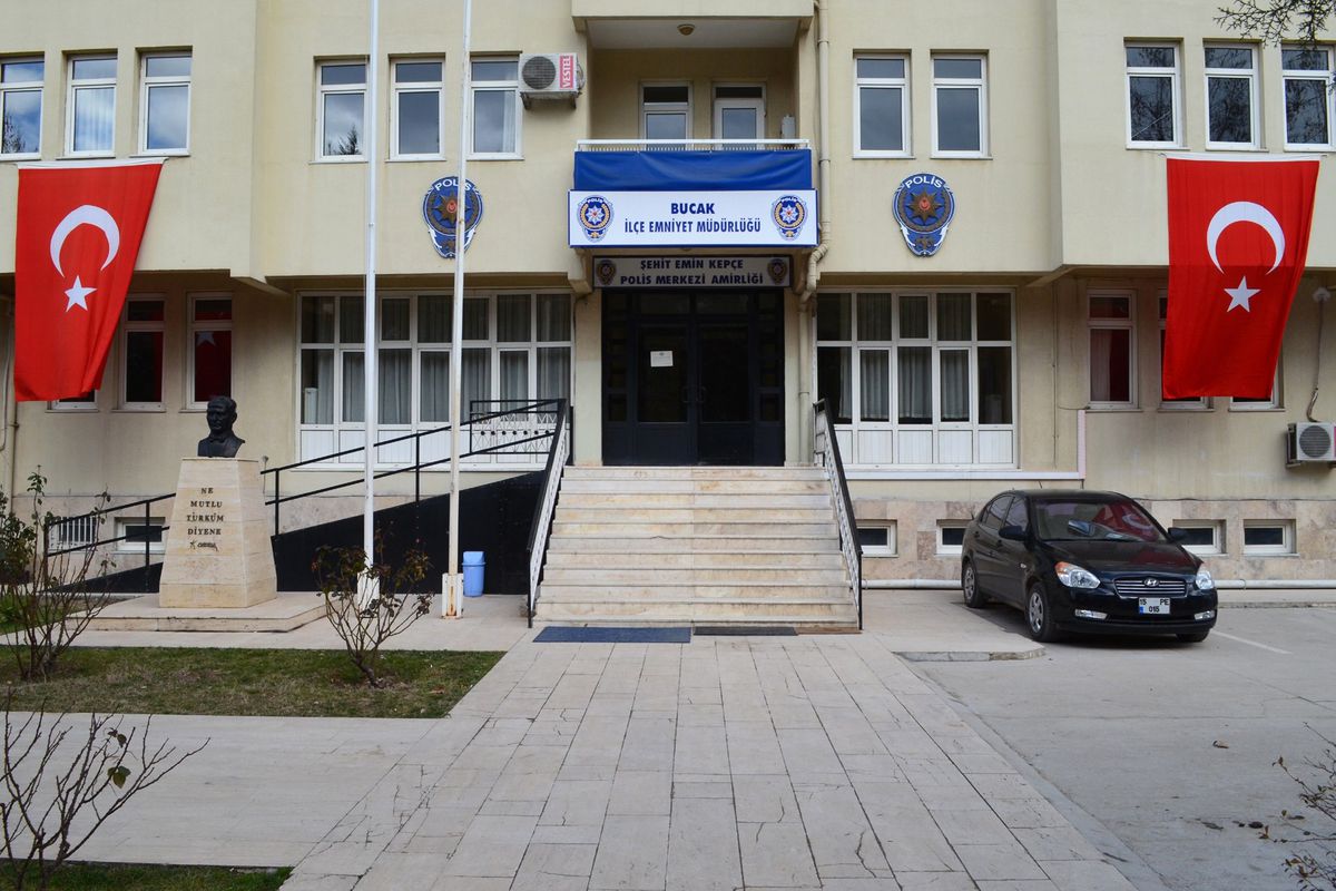 Hırsızlık Zanlıları Suçüstü Yakalandı