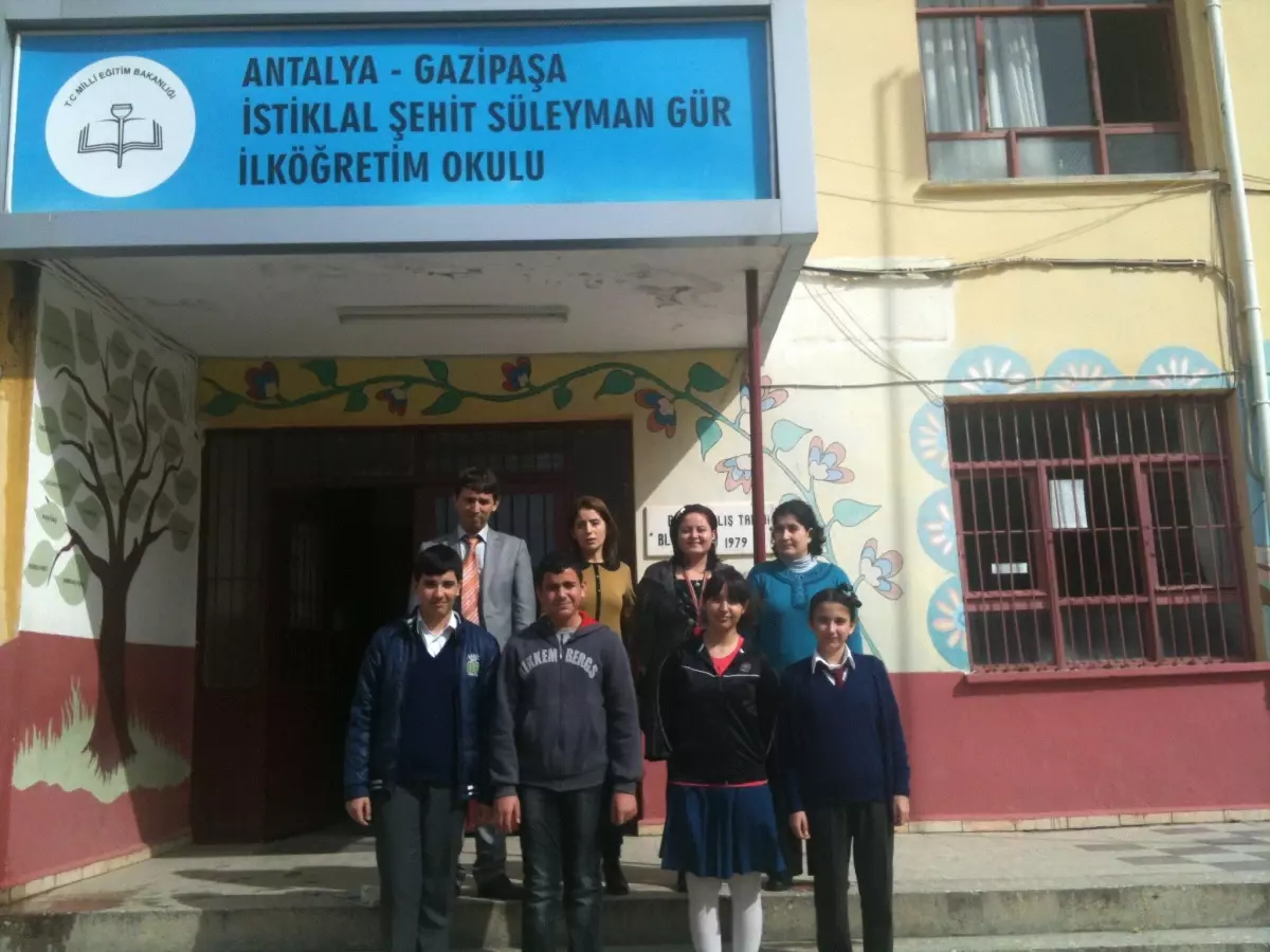 İstiklal Ortaokulu Portekiz Yolunda