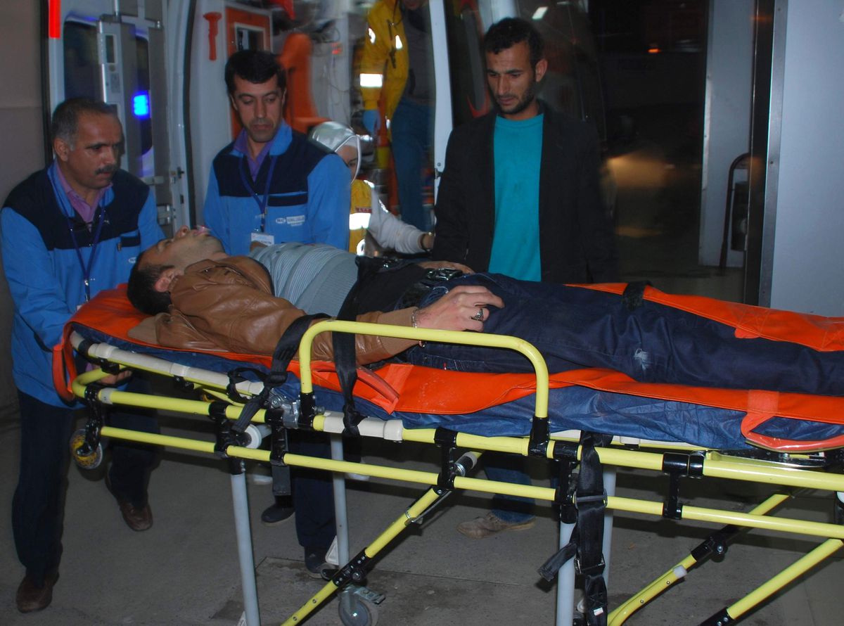 Kendisini İple Asan Genç Yaşam Mücadelesi Veriyor