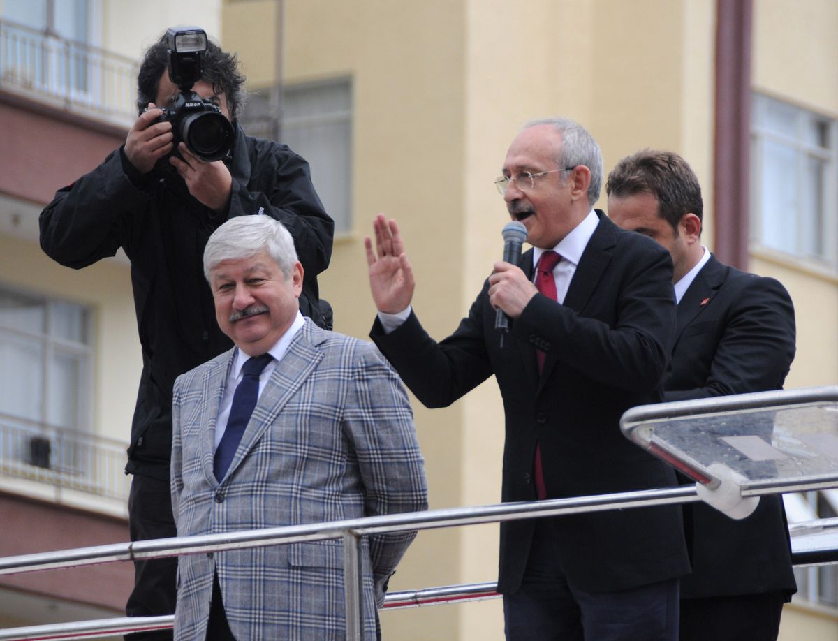 Kılıçdaroğlu, Kumluca ve Finike\'yi Ziyaret Etti