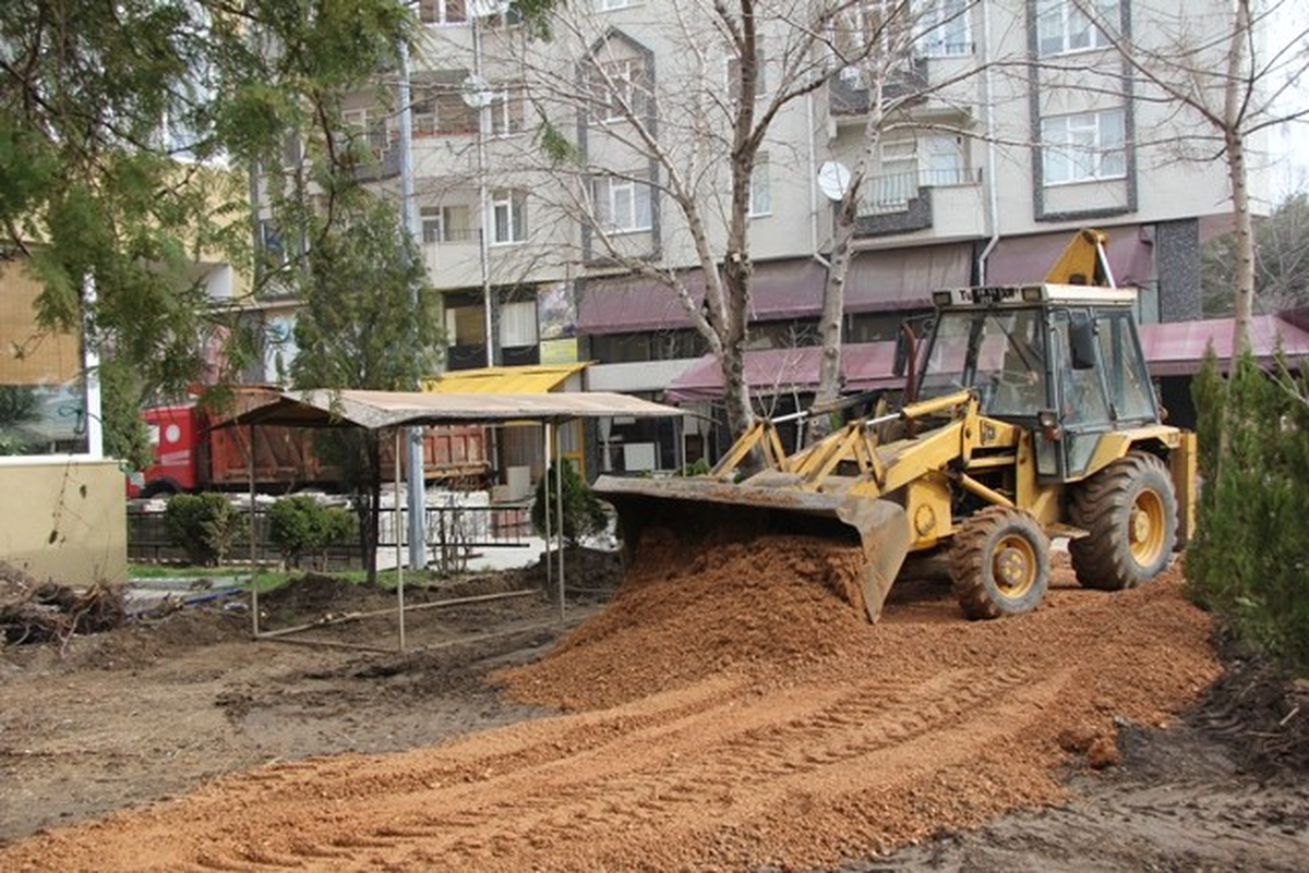 Sabahattin Ali Parkı Yaza Hazırlanıyor