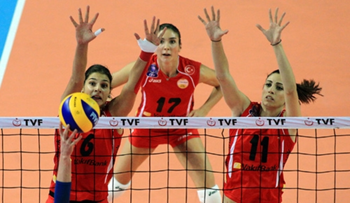 Vakıfbank, Karşıyaka\'yı 3-0 yendi