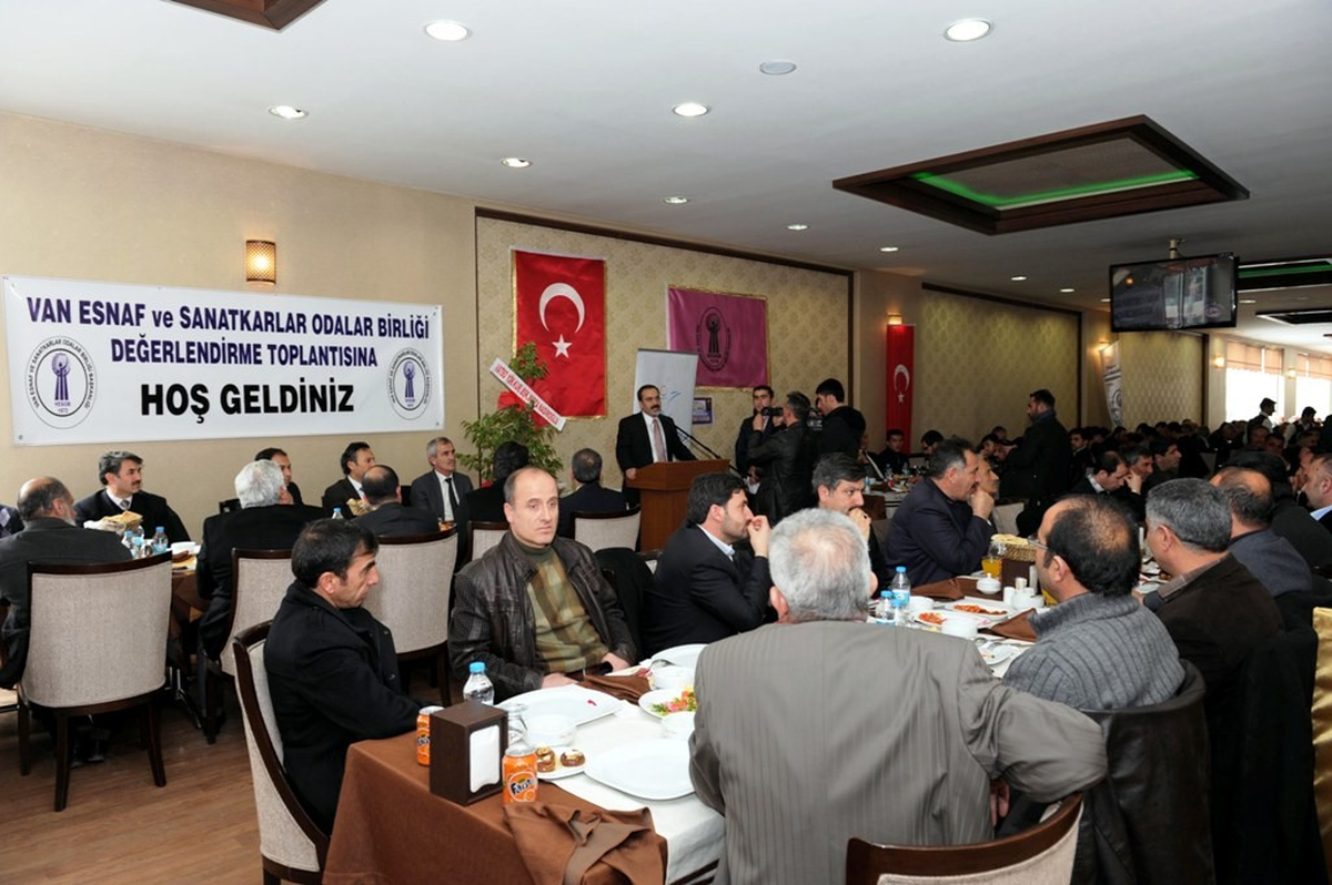 Vesob Başkanı Alpaslan \'Esnaf Oscar Ödülü\' Aldı