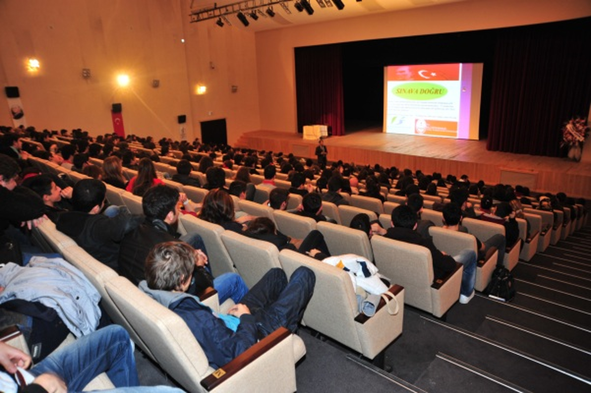 YGS Seminerleri Öğrencilere Yol Haritası Oldu