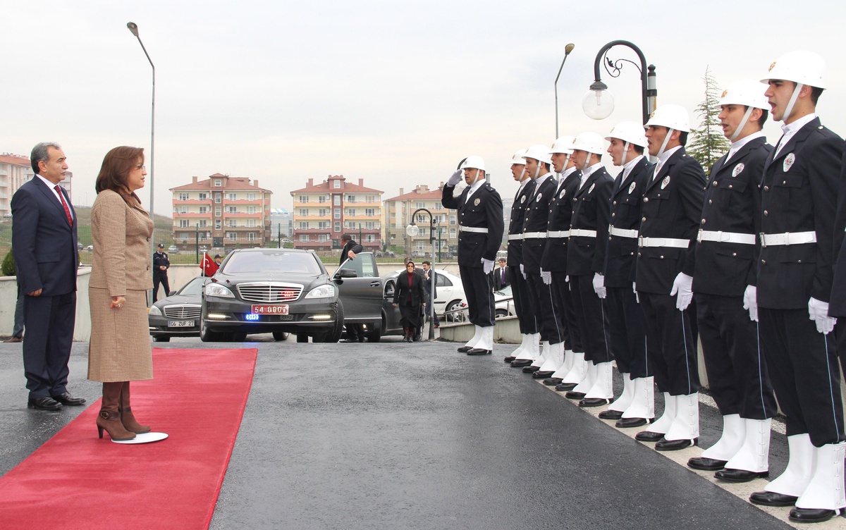 Aile ve Sosyal Politikalar Bakanı Şahin Sakarya\'da