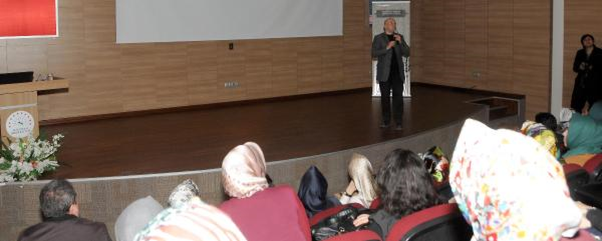 Araştırmacı Uğurluel,\'muhteşem Yüzyıl\' Dizi Değil, Belgesel