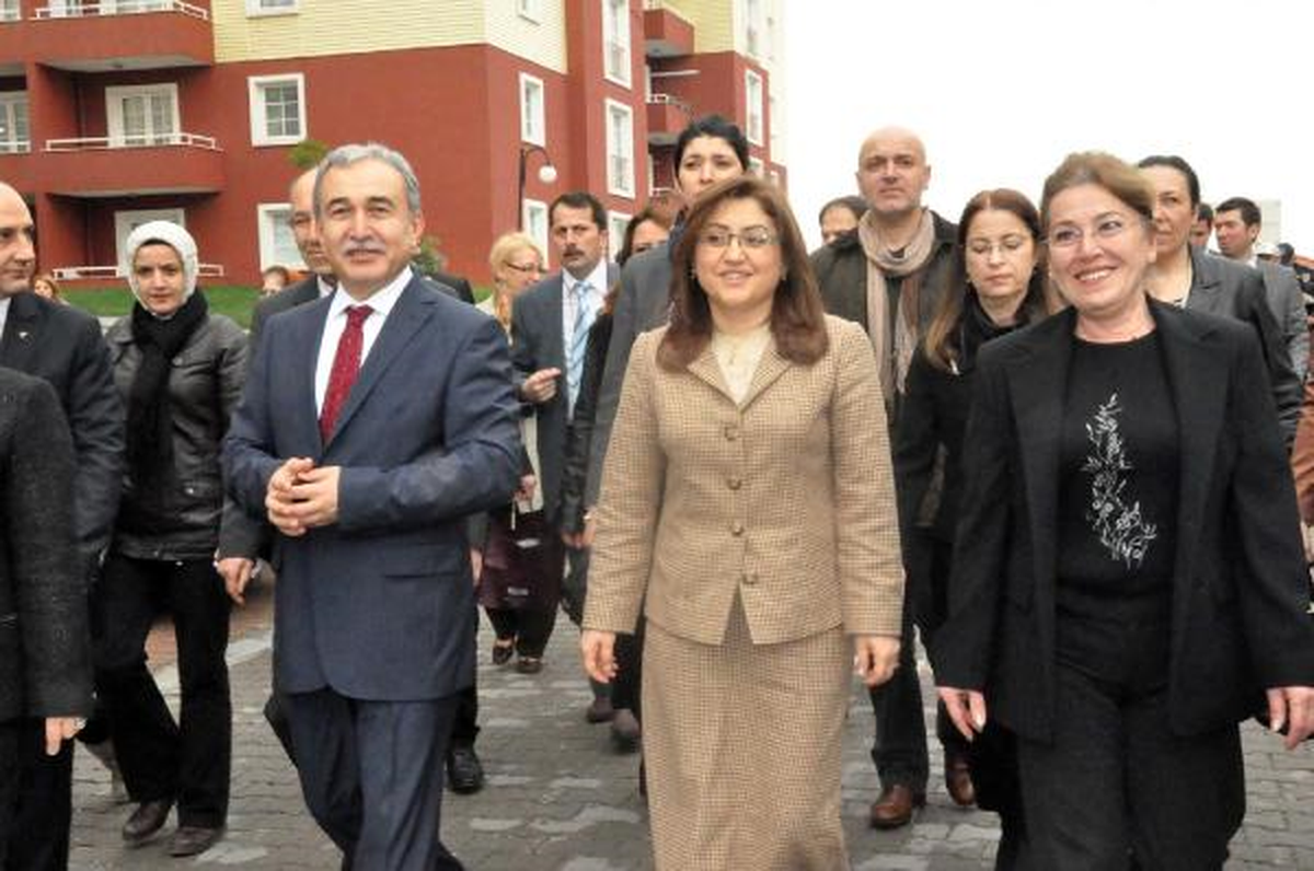 Bakan Şahin: Sevgiyi, Kardeşliği, Barışı Çoğaltmamız Gerekiyor (2)