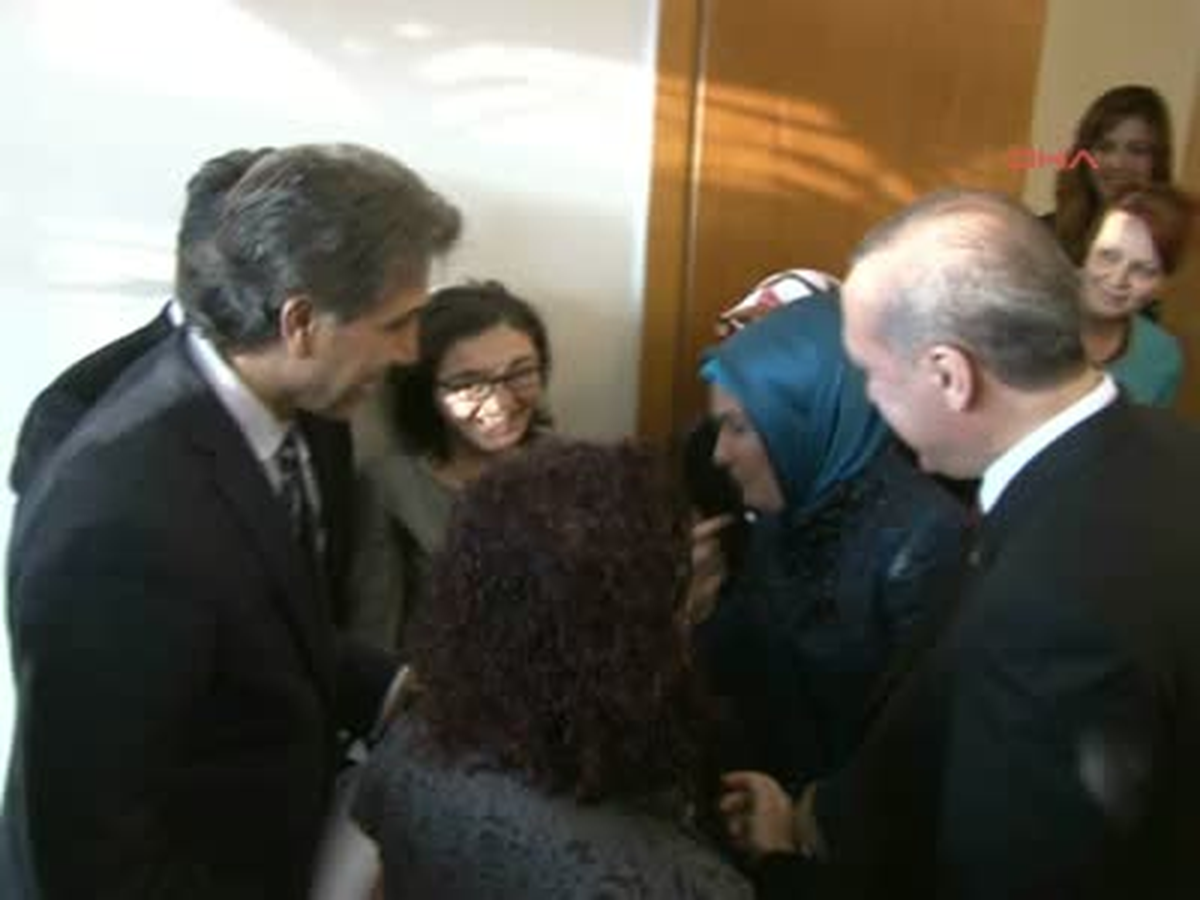 Başbakan Erdoğan ve Eşine "Diş" Teşekkürü