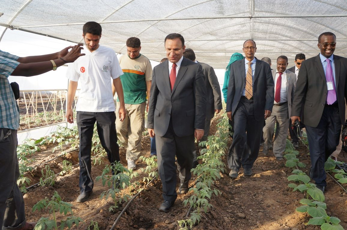 Başbakan Yardımcısı Bekir Bozdağ Somali\'de