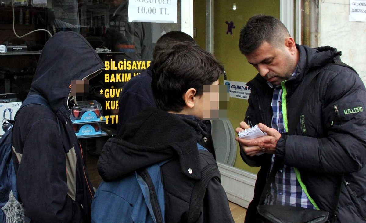 Bisiklet Hırsızı Kameraya Yakalandı