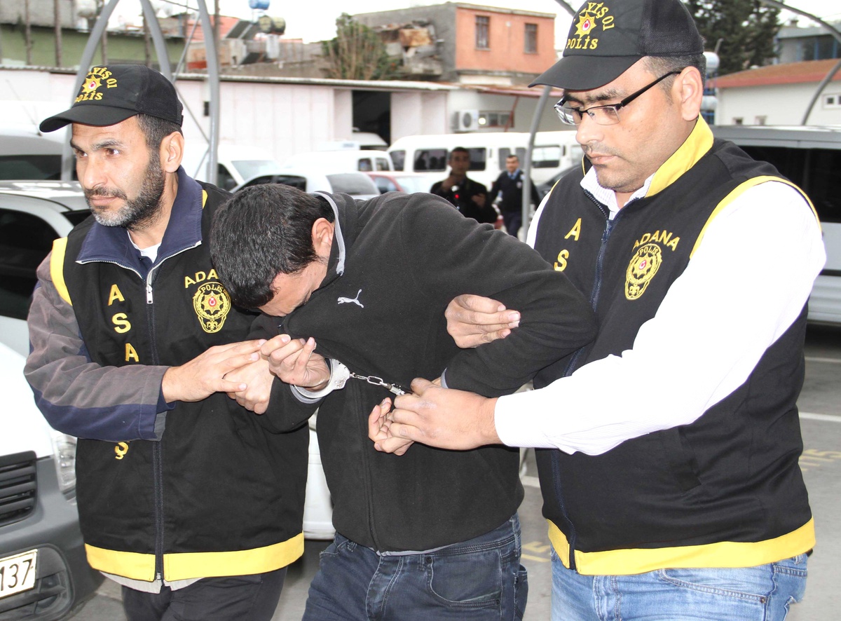 Çanta Hırsızları Kaza Yapınca Yakalandı