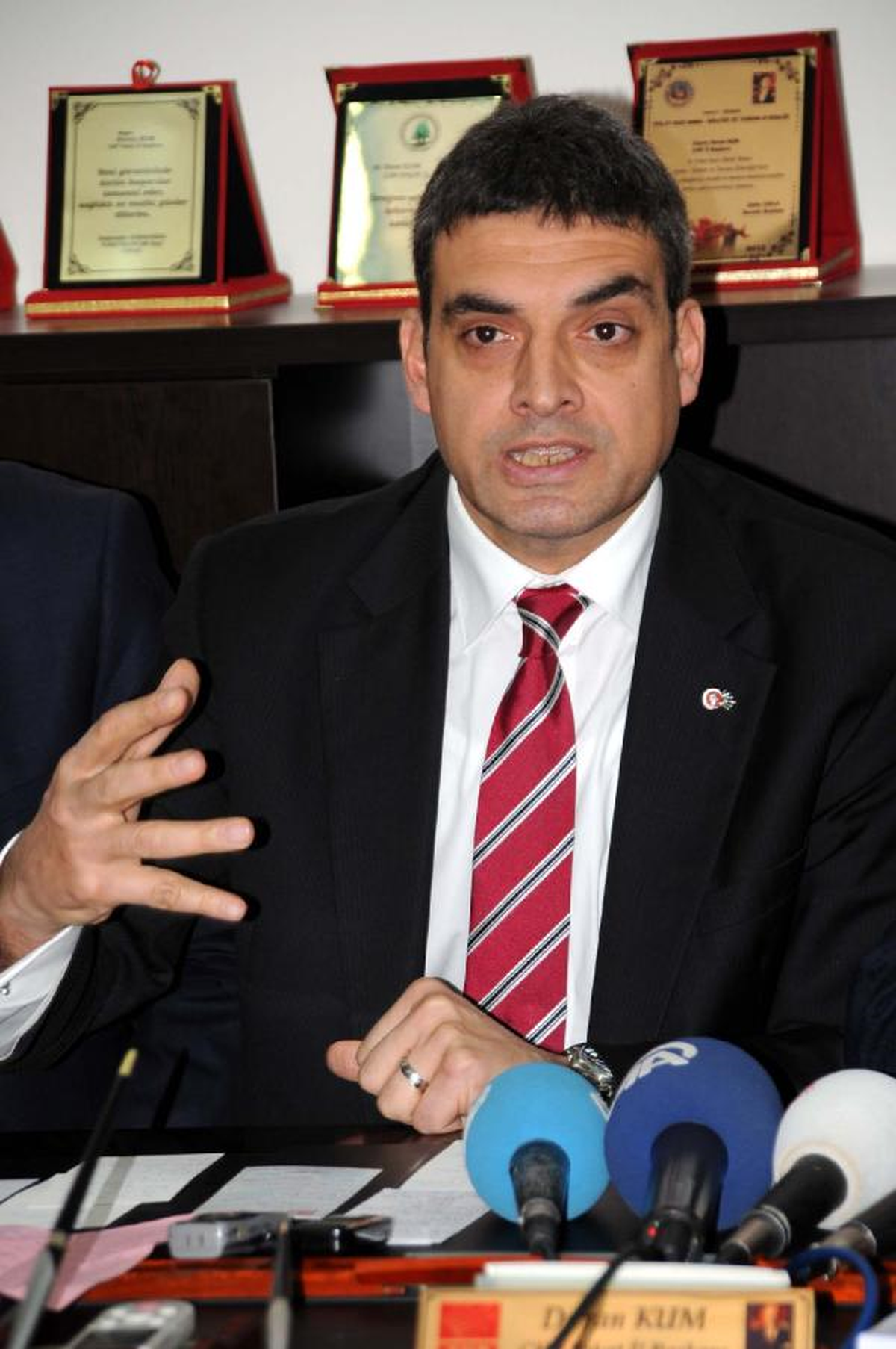 CHP\'li Oran: Başbakan Oscar\'a Katılsa Ödülleri Alırdı