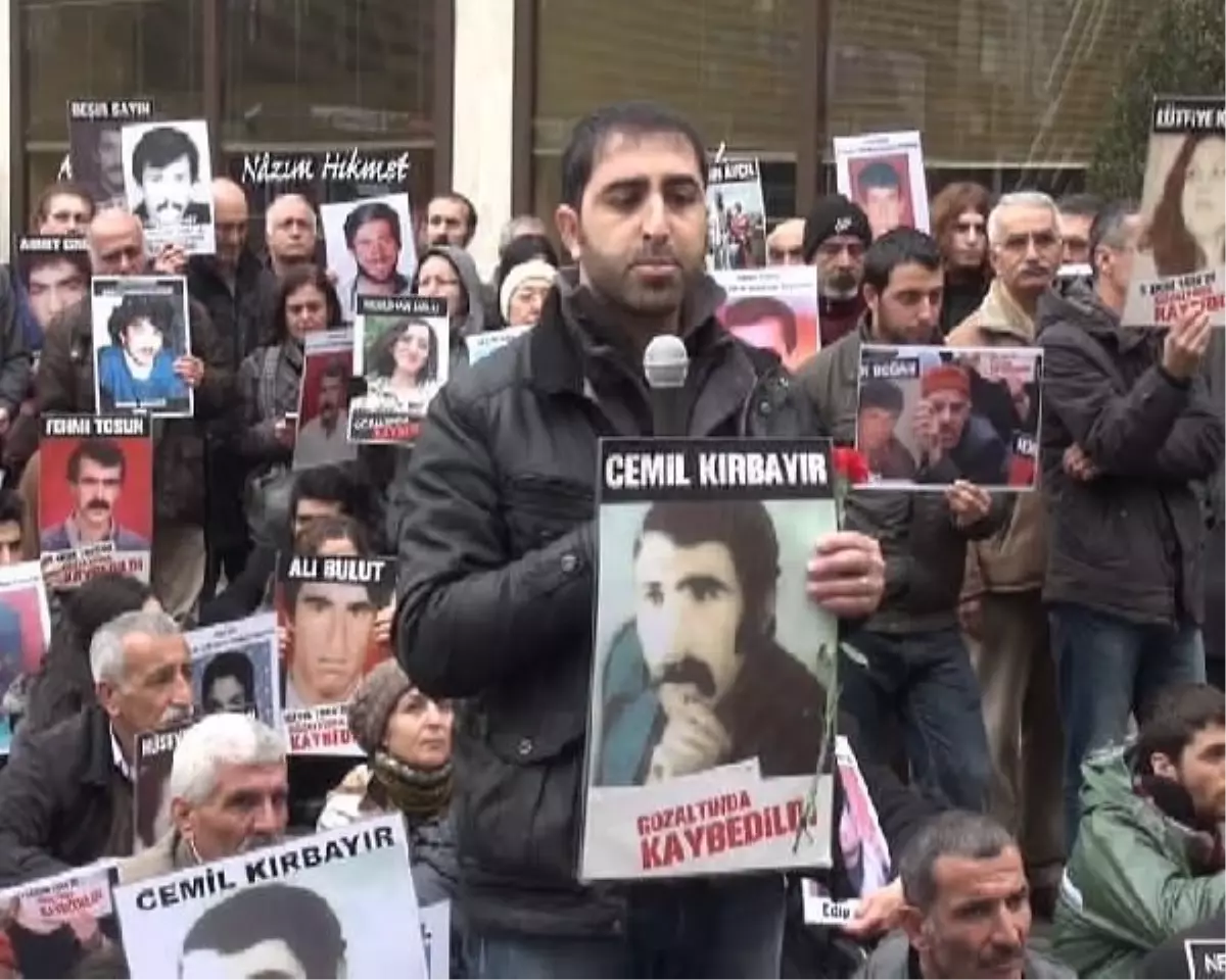 Cumartesi Anneleri, Bu Kez Berfo Ana İçin Oturdu