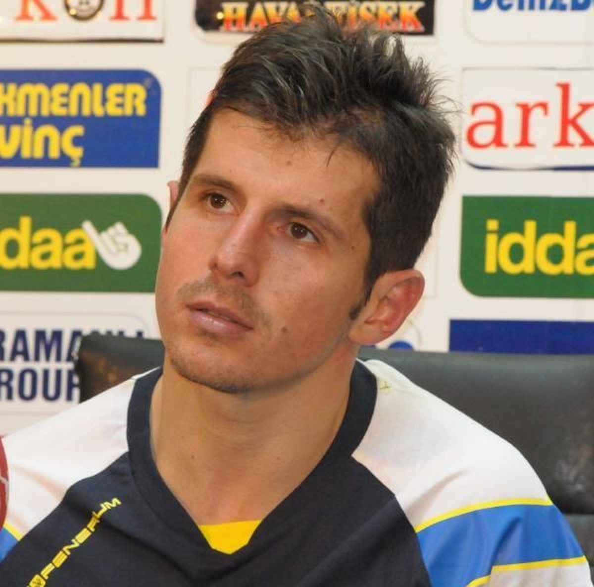 Emre\'nin Hedefi Mutlak 3 Puan