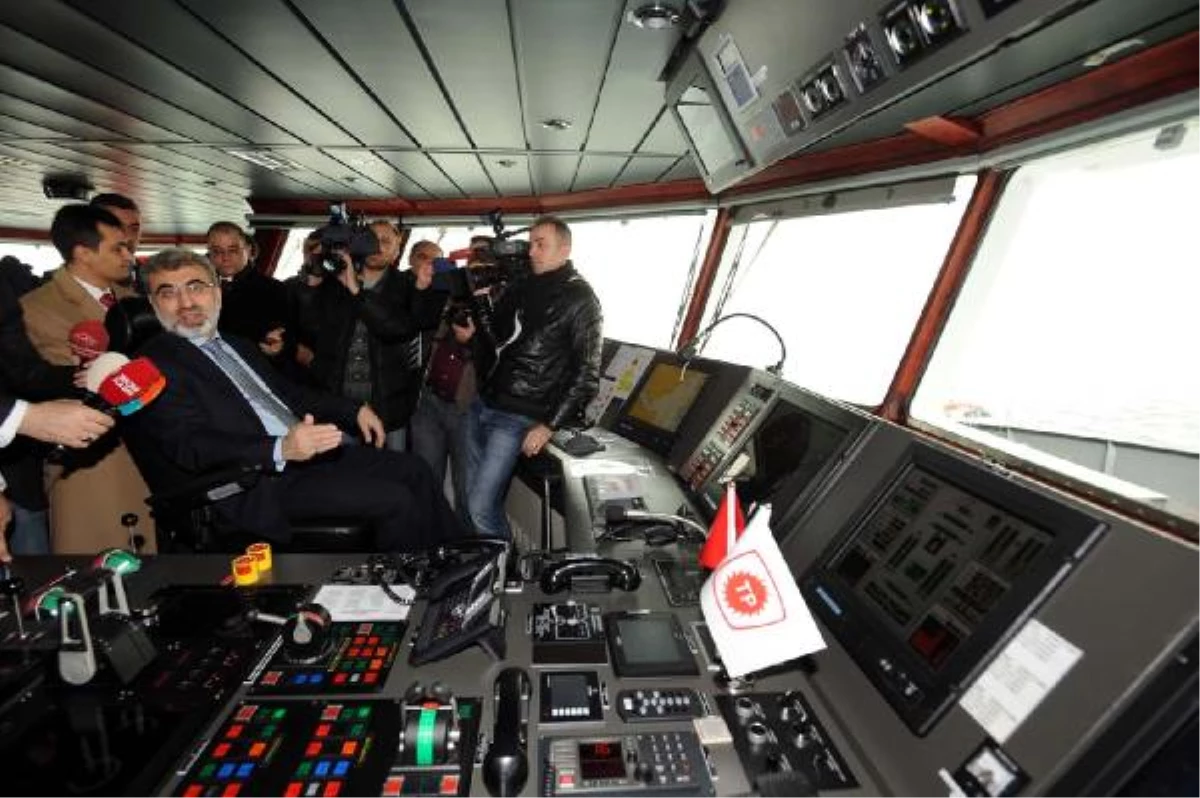Enerji Bakanı, Sismik Arama Gemisini Tanıttı