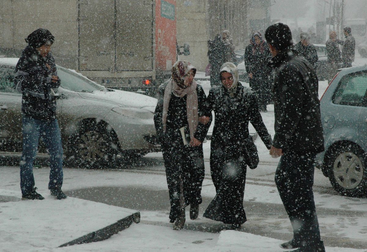 Erzurum\'da Kar Yağışı Etkili Oluyor