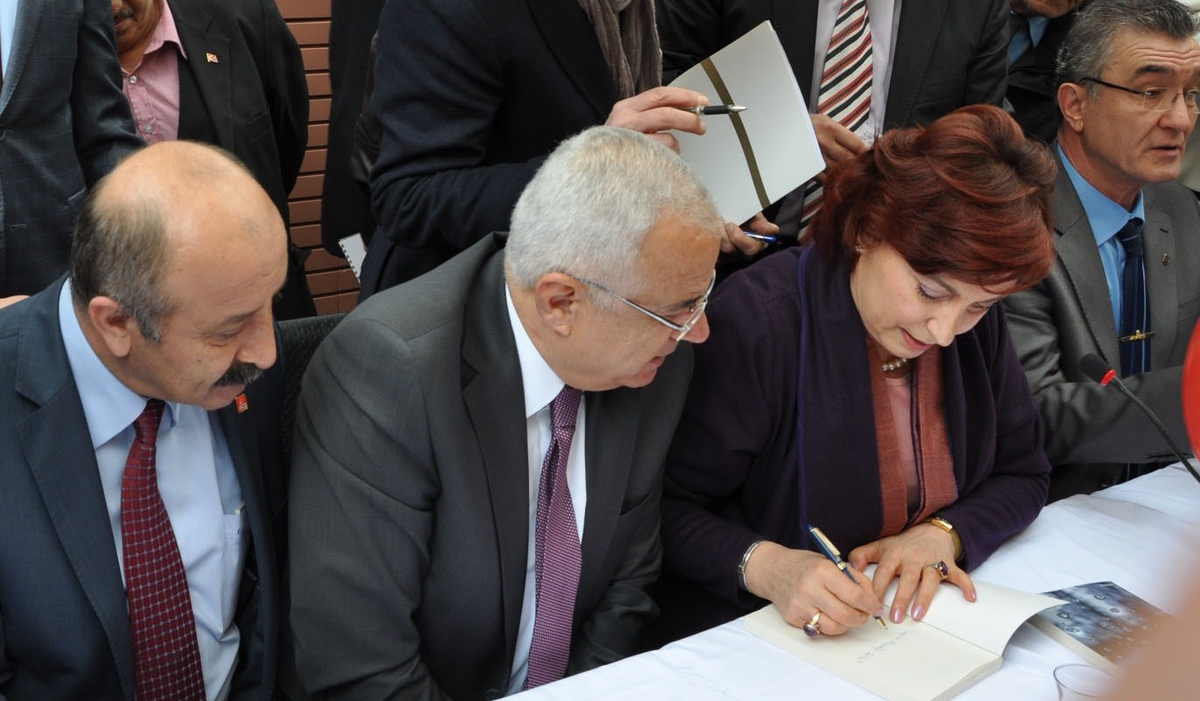 Güldal Mumcu Turgutlu\'da