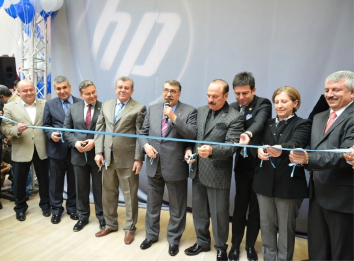 HP Ankara\'daki İlk Teknoloji Mağazasını Açtı